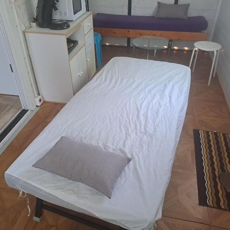 Chalet Pour 5 Personnes Equipe Sur Emplacement Privatif Dans Camping 4 Etoiles Appartenant Et Gere Par Un Particulier Hotel Foix Ngoại thất bức ảnh