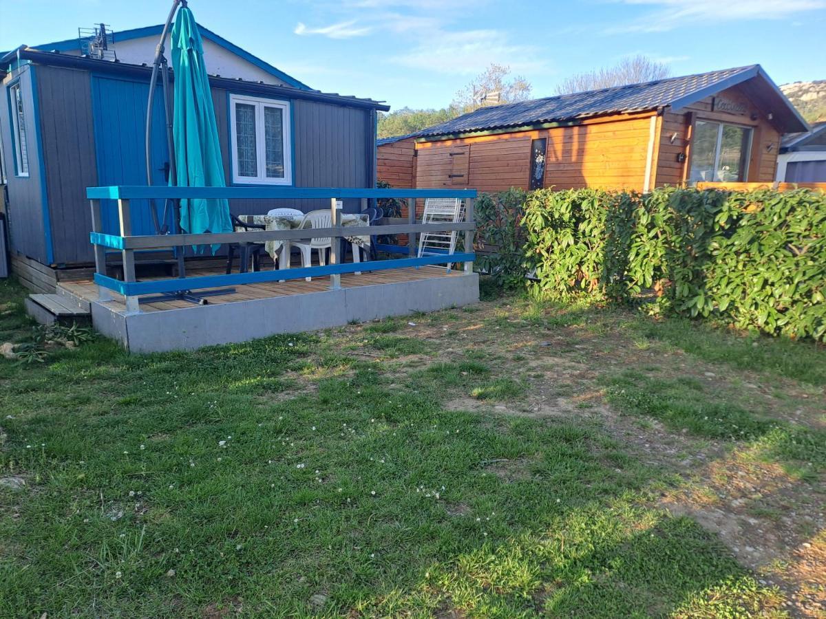 Chalet Pour 5 Personnes Equipe Sur Emplacement Privatif Dans Camping 4 Etoiles Appartenant Et Gere Par Un Particulier Hotel Foix Ngoại thất bức ảnh