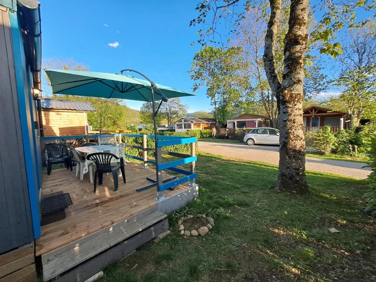 Chalet Pour 5 Personnes Equipe Sur Emplacement Privatif Dans Camping 4 Etoiles Appartenant Et Gere Par Un Particulier Hotel Foix Ngoại thất bức ảnh