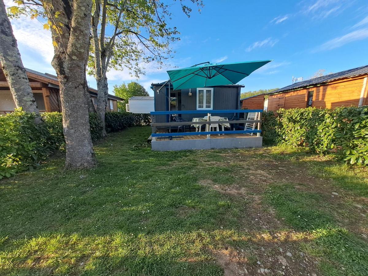 Chalet Pour 5 Personnes Equipe Sur Emplacement Privatif Dans Camping 4 Etoiles Appartenant Et Gere Par Un Particulier Hotel Foix Ngoại thất bức ảnh