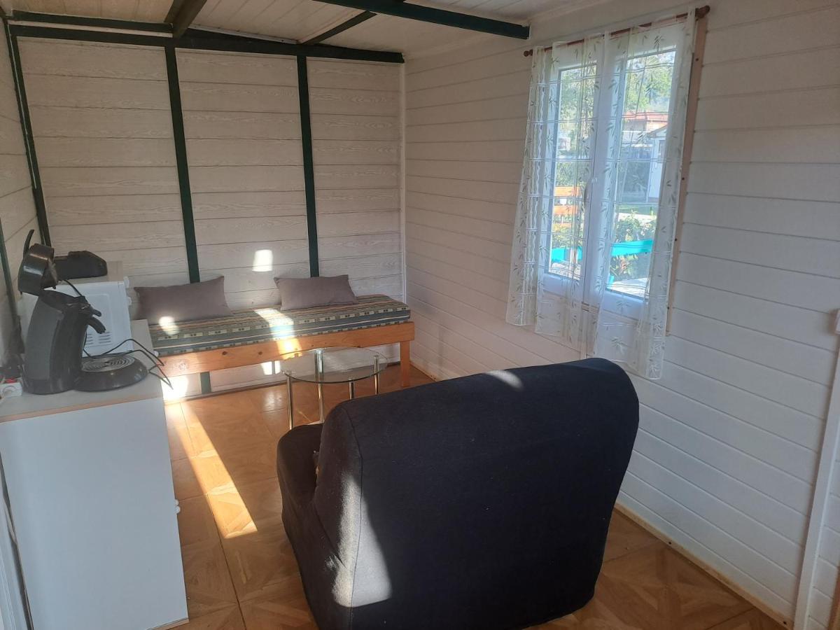 Chalet Pour 5 Personnes Equipe Sur Emplacement Privatif Dans Camping 4 Etoiles Appartenant Et Gere Par Un Particulier Hotel Foix Ngoại thất bức ảnh