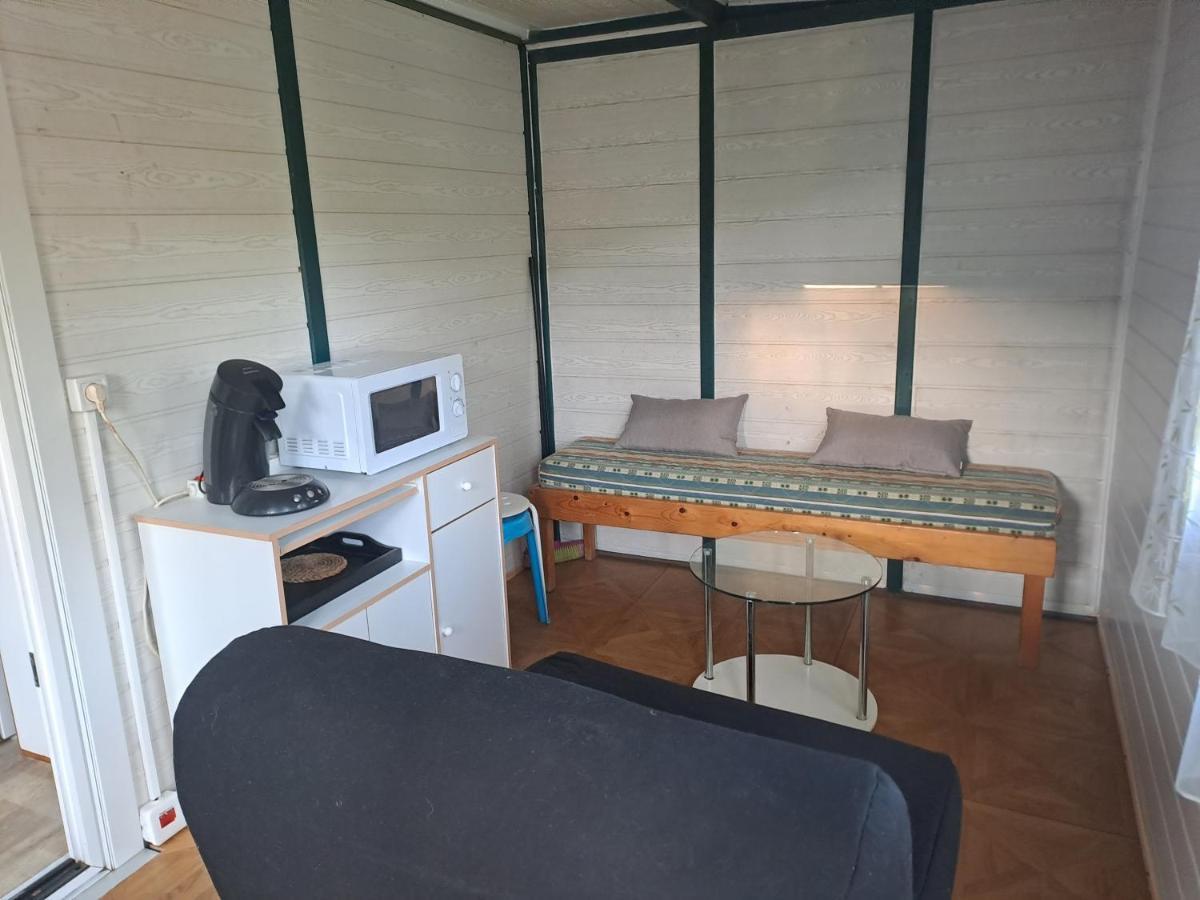 Chalet Pour 5 Personnes Equipe Sur Emplacement Privatif Dans Camping 4 Etoiles Appartenant Et Gere Par Un Particulier Hotel Foix Ngoại thất bức ảnh