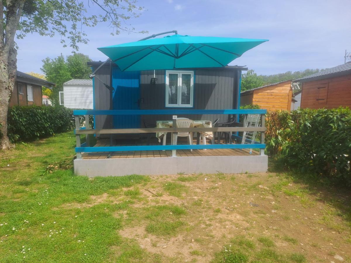 Chalet Pour 5 Personnes Equipe Sur Emplacement Privatif Dans Camping 4 Etoiles Appartenant Et Gere Par Un Particulier Hotel Foix Ngoại thất bức ảnh