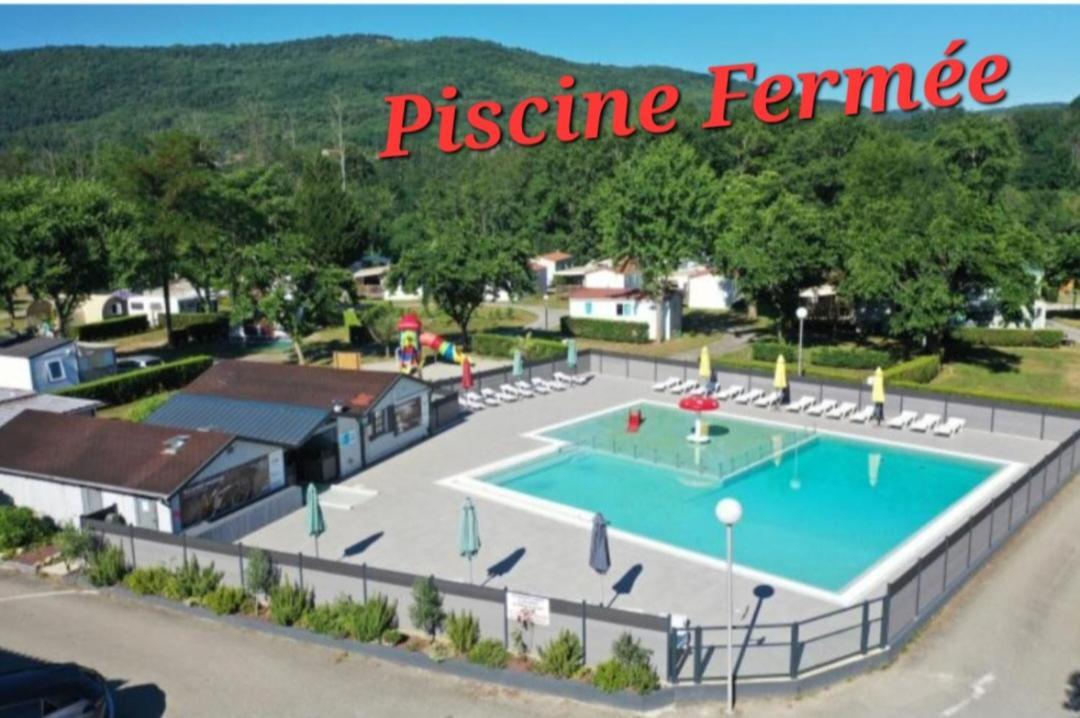 Chalet Pour 5 Personnes Equipe Sur Emplacement Privatif Dans Camping 4 Etoiles Appartenant Et Gere Par Un Particulier Hotel Foix Ngoại thất bức ảnh